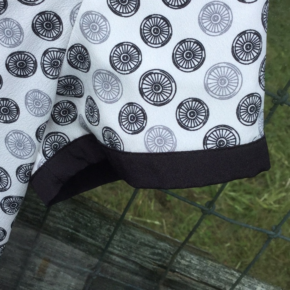 Jason WU dress wagon wheel bicycle farmer’s market baseball parade festival - Picture 9 of 10